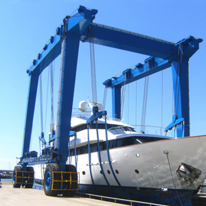 Travel Lift Yacht crane