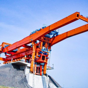 Conveying and Erecting Integrated Bridge Girder Erection Equipment